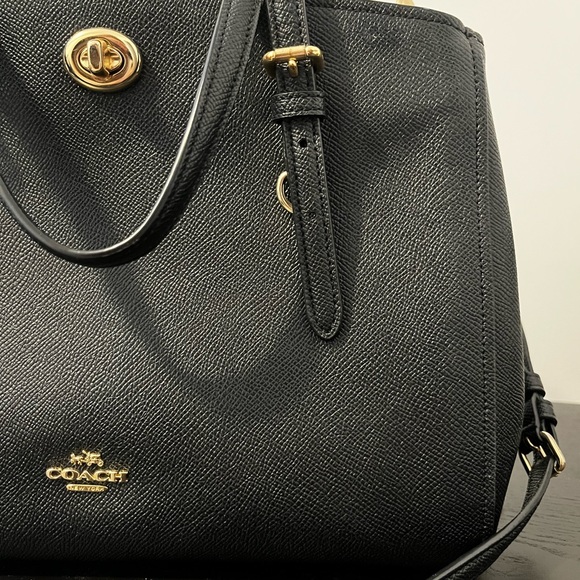 Hardly used perfect size coach purse - Picture 3 of 3